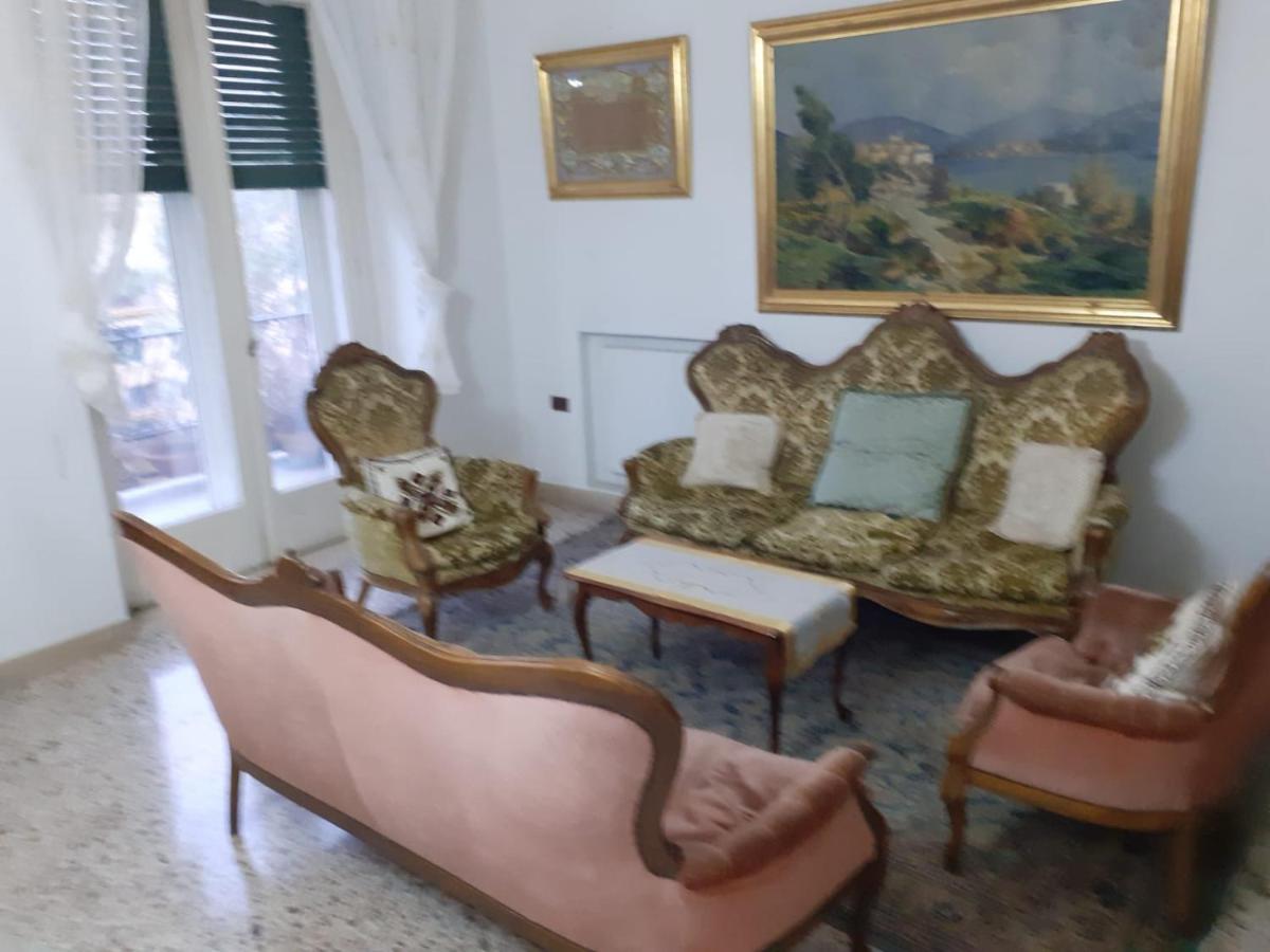カゼルタ A Casa Di Adele Bed & Breakfast エクステリア 写真