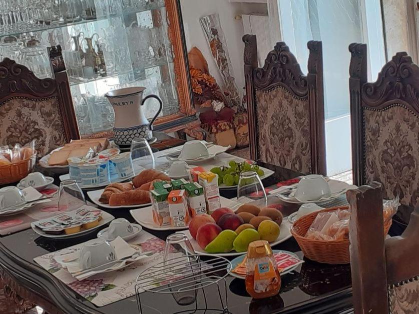 カゼルタ A Casa Di Adele Bed & Breakfast エクステリア 写真