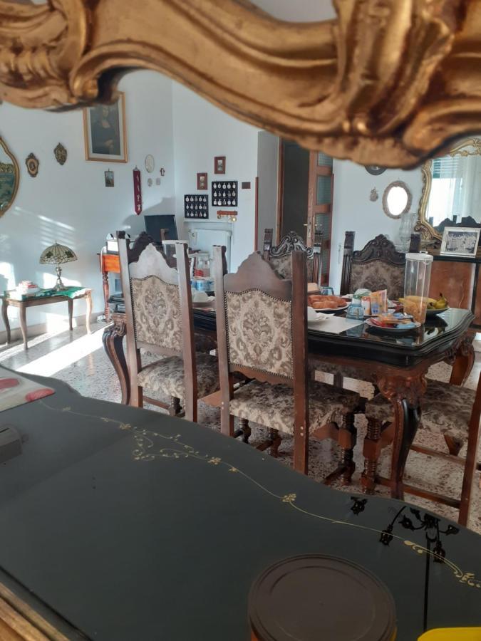 カゼルタ A Casa Di Adele Bed & Breakfast エクステリア 写真