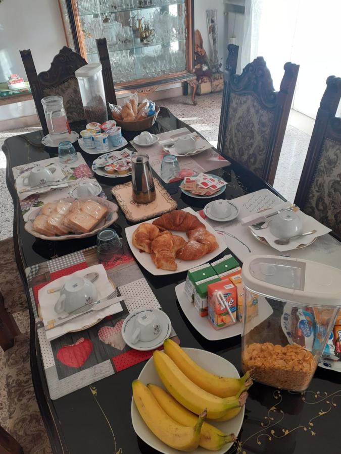 カゼルタ A Casa Di Adele Bed & Breakfast エクステリア 写真